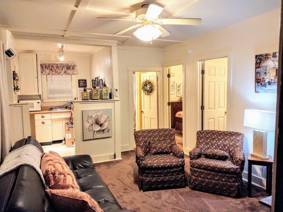 #05 - Lakefront Two Bedroom Cottage- Pet Friendly Хот-Спрингс Экстерьер фото