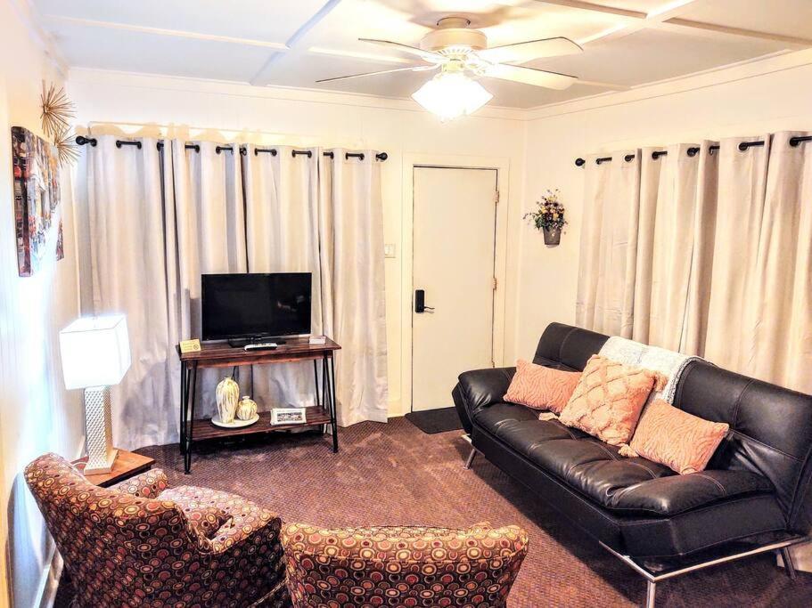 #05 - Lakefront Two Bedroom Cottage- Pet Friendly Хот-Спрингс Экстерьер фото